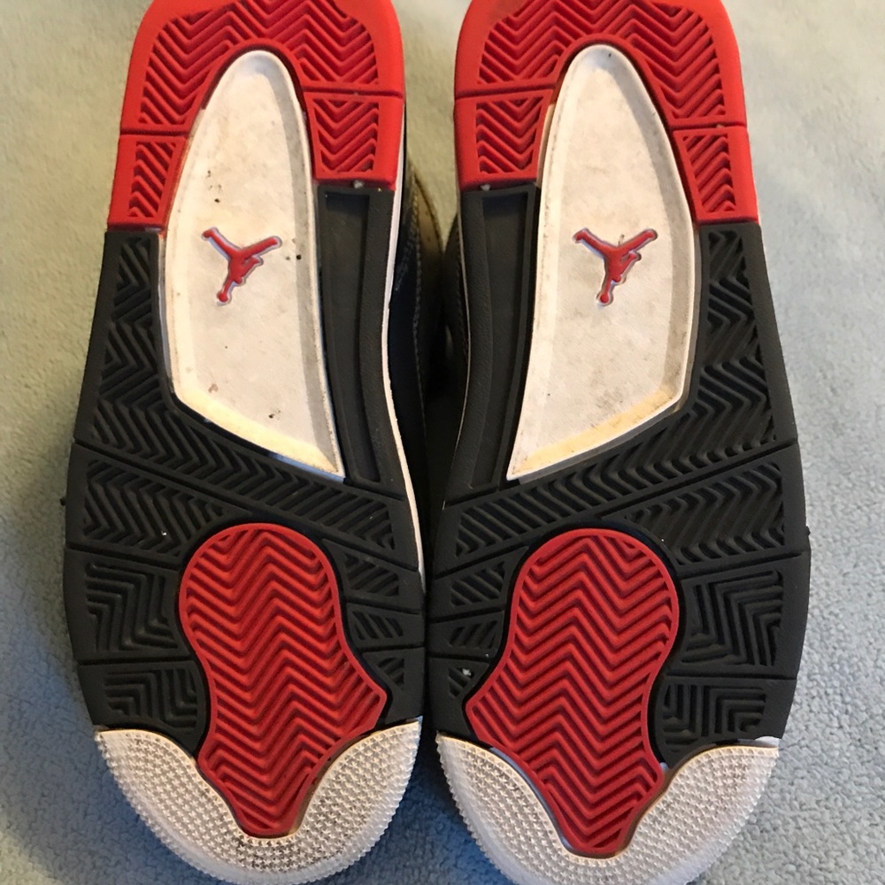 Youth 4.5 Jordan’s women’s size 6 - Picture 4 of 4